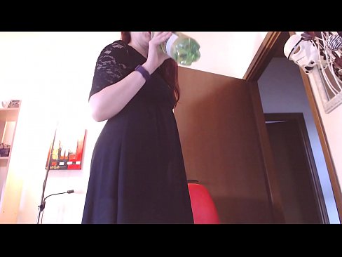 ❤️ Submisívna otrokyňa, ktorá miluje špinavé a šťavnaté nohavičky, je po zhliadnutí tohto videa nútená masturbovať! ☑ Porno na nás ️❤