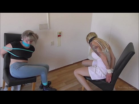 ❤️ Závislá / zviazaná a s roubíkom / dievča v núdzi ☑ Porno na nás ️❤
